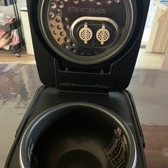 炊飯器　アイリスオーヤマの画像