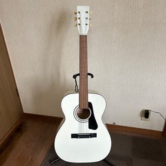 白いギター