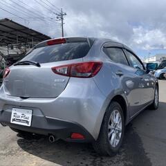 総額59.8万円 マツダ デミオ 13S Lパッケージ

車検2年取得後渡！

機関良好！ナビ！

バックカメラ！！

フルセグ！1万キロ台！

ステアリングスイッチ！

Bluetoothオーディオ！

の画像