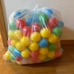 大量のボール