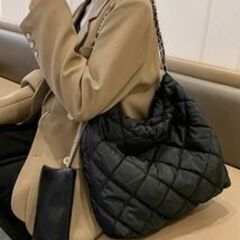 ブランド　minia ミニア　　ショルダーバッグ　ゴールドチェー...