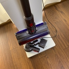受け渡し決定　ダイソン　掃除機　ジャンク　掃除機のスタンド付の画像