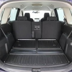 コスパ良し！大人数お任せあれ🚗✨　マツダ プレマシーの画像