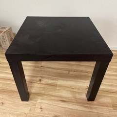 IKEAテーブル