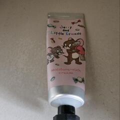 トム&ジェリーのハンドクリーム残量半分位