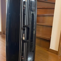 スーツケース黒の画像