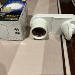新品LED電球付きELPA 口金26TYPEセンサー自動点灯ソケット美品の画像