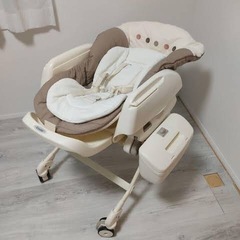 combi コンビ　ネムリラ　オートスイング　電動　ユラユラ