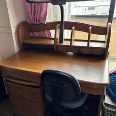 ［お譲り先が決まりました］勉強机と椅子のセット