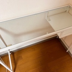IKEAテーブル