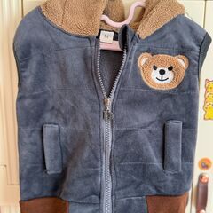 ふわふわクマ耳付きベスト（1~2歳お子様向け）