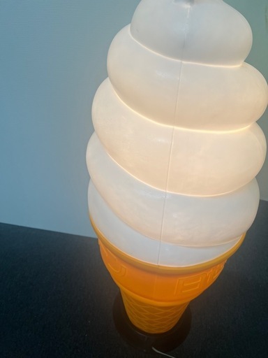 ソフトクリーム　日世のコーン　置物　　照明