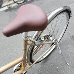 ゴールド・スポーツタイプ自転車の画像