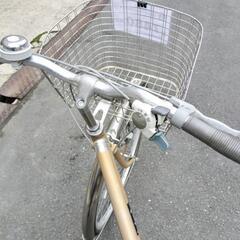 ゴールド・スポーツタイプ自転車の画像