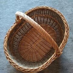 消費税無し 中古/美品】大型バスケット グリーンxナチュラル ラタンかご 小物入れ