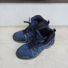 トレッキングシューズ売ります