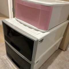 大きめ！！衣装ケース３つ　の画像