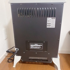暖炉型ヒーター　Nostalgie ホワイト ストーブの画像