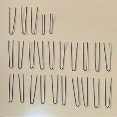ヘアピン73本+髪の美容液7つ＋ヘアゴム1つの画像
