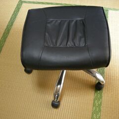 合皮貼りオットマン