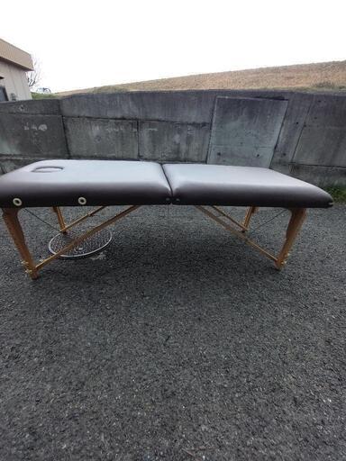 折り畳み式マッサージベッド
