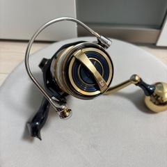 ソルティガ8000スプール10000hボディ (わた) 光岡のゴルフの中古 