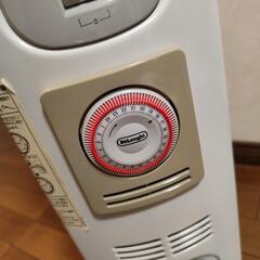 美品　デロンギ　オイルヒーター　061221ECH EX:1　Delonghi　コンパクト　スリム　小型　純正布カバー付き　1200Wの画像