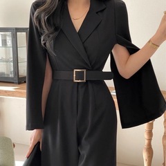 オールインワンスーツの画像