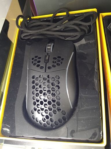 【D215】マウス Glorious Model D