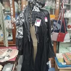 新品未使用 スペッチオシワ加工コート 新品ハンドメイドスカーフ1980円 - 高槻市