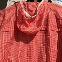 New Balance 赤 チェック柄 薄手ウィンドブレーカー の画像