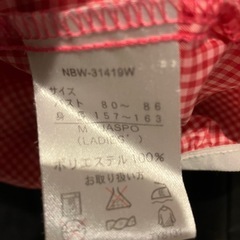 New Balance 赤 チェック柄 薄手ウィンドブレーカー の画像