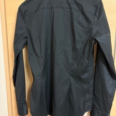 UNIQLO黒シャツ　S sizeの画像