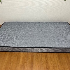 シングルベッドマットレスの画像