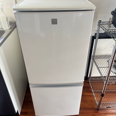 【取引完了】シャープ　冷蔵庫　2ドア　137L