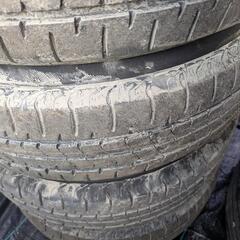 ブリジストンタイヤの画像