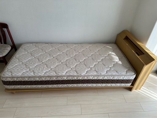 C1901 シングルベッド マット付