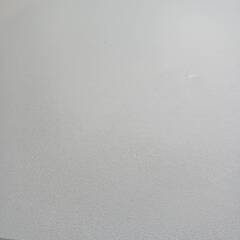 サンワダイレクト シンプルワークデスク 幅180cm×奥行60cm モニターアーム対応 組立簡単 パソコンデスク ホワイト 100-DESKF007の画像