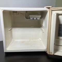 【お譲り致します】ミニ冷蔵庫　日立の画像