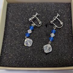 ☆イヤリング　ブルー　未使用品　の画像