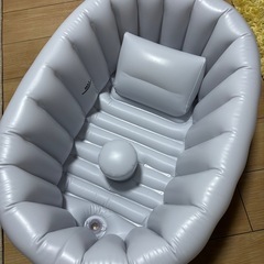 ベビーバス　アカチャンホンポ