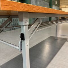 未使用品 会議テーブル：奥行き45 x 幅180 x 高さ70 cm 　（AK-OT-1845T）アイリスチトセ 　折りたたみ長机の画像