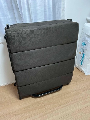 折り畳みベッド！！開封はしていますが未使用です！！
