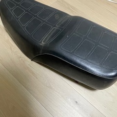 gn125純正シートの画像