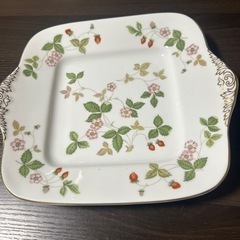 ウェッジウッドワイルドストロベリーブレッドの画像