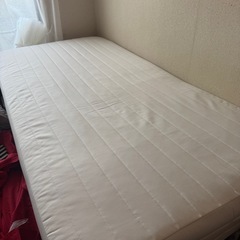 【取引決定】無印シングルベッド　足付きマットレスの画像