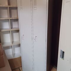 PLUS　2人用幅広ロッカーの画像