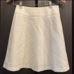 美品 ロペピクニック 白ミニ フレアスカート裏地つき 韓国ファッション Sサイズの画像