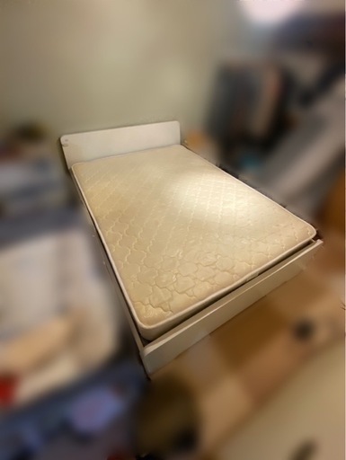 ダブルベッド　IKEA