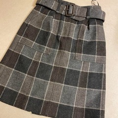 バーバリー BURBERRY スカート チェック 膝丈